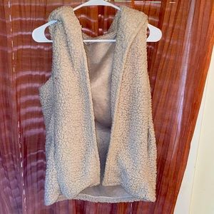 Boutique brand Sherpa vest with hood